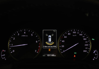 Подержанный автомобиль Lexus NX 2018 года (11 фото)