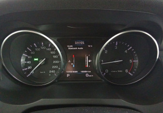 Подержанный автомобиль Land Rover Range Rover Evoque 2012 года (13 фото)