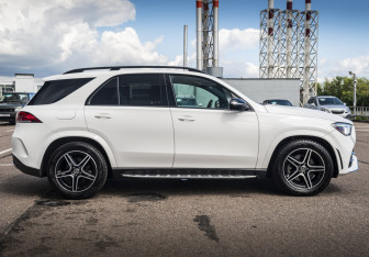 Подержанный автомобиль Mercedes-Benz GLE 2021 года (4 фото)