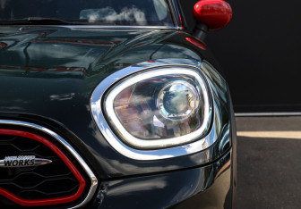 Подержанный автомобиль MINI Countryman 2020 года (24 фото)