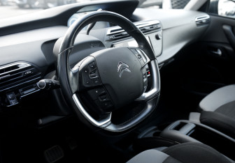 Подержанный автомобиль Citroen C4 Picasso 2016 года (13 фото)
