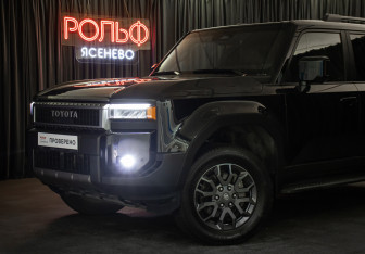 Подержанный автомобиль Toyota Land Cruiser Prado 2024 года (25 фото)