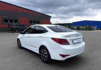 Подержанный автомобиль Hyundai Solaris Sedan 2014 года (6 фото)