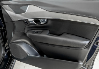 Подержанный автомобиль Volvo XC90 2018 года (24 фото)