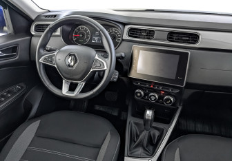 Подержанный автомобиль Renault Arkana 2021 года (26 фото)