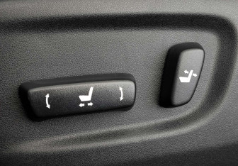 Подержанный автомобиль Toyota Land Cruiser Prado 2019 года (26 фото)