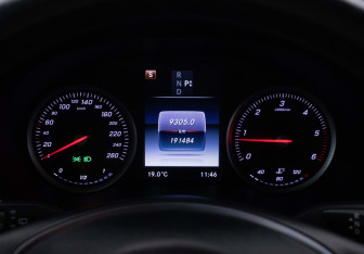 Подержанный автомобиль Mercedes-Benz GLC Coupe 2015 года (12 фото)