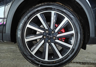 Подержанный автомобиль Jaecoo J7 2023 года (20 фото)