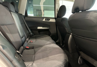 Подержанный автомобиль Subaru Forester Suv 2009 года (11 фото)
