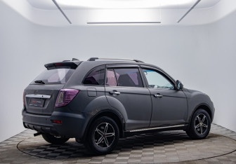 Подержанный автомобиль Lifan X60 2013 года (5 фото)