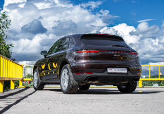 Подержанный автомобиль Porsche Macan 2019 года (6 фото)