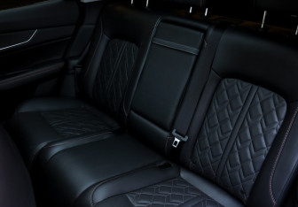 Подержанный автомобиль Changan UNI-K 2024 года (10 фото)