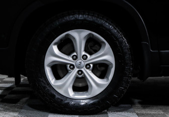 Подержанный автомобиль Kia Sorento 2013 года (15 фото)