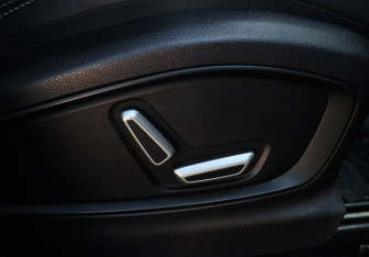 Подержанный автомобиль Geely Okavango 2022 года (17 фото)