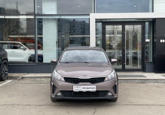Подержанный автомобиль Kia Rio Sedan 2020 года (2 фото)
