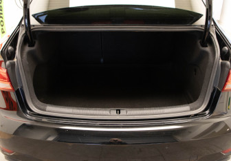 Подержанный автомобиль Audi A3 Sedan 2016 года (21 фото)