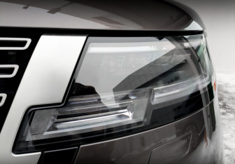 Подержанный автомобиль Land Rover Range Rover 2023 года (17 фото)