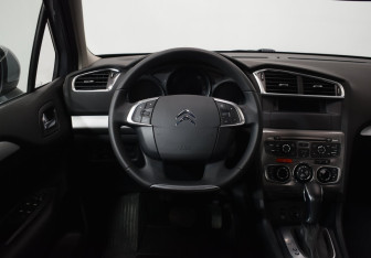 Подержанный автомобиль Citroen C4 Sedan 2020 года (12 фото)