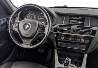 Подержанный автомобиль BMW X3 2015 года (28 фото)