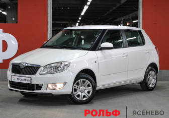 Подержанный автомобиль Skoda Fabia Hatchback 2013 года (1 фото)