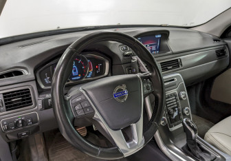 Подержанный автомобиль Volvo XC70 2014 года (13 фото)