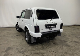 Подержанный автомобиль LADA (ВАЗ) 2121 (4x4) 2018 года (7 фото)