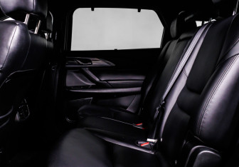Подержанный автомобиль Mazda CX-9 2018 года (13 фото)