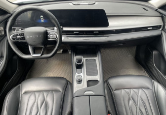 Подержанный автомобиль Chery Arrizo 8 2023 года (10 фото)