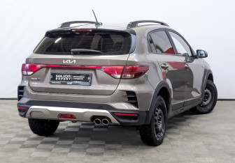 Подержанный автомобиль Kia Rio Hatchback 2021 года (5 фото)