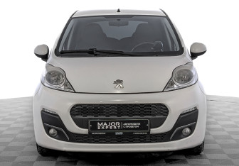 Подержанный автомобиль Peugeot 107 2013 года (2 фото)