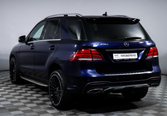 Подержанный автомобиль Mercedes-Benz GLE 2016 года (7 фото)