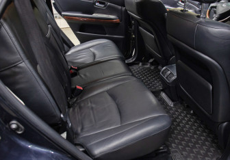 Подержанный автомобиль Lexus RX 2008 года (12 фото)