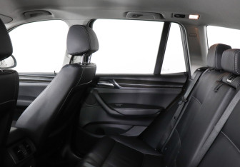 Подержанный автомобиль BMW X3 2017 года (14 фото)