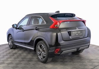 Подержанный автомобиль Mitsubishi Eclipse Cross 2019 года (7 фото)