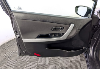 Подержанный автомобиль Kia Ceed Hatchback 2018 года (19 фото)