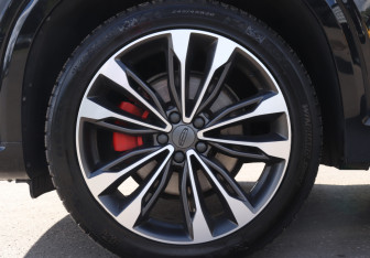 Подержанный автомобиль Geely Tugella 2022 года (23 фото)