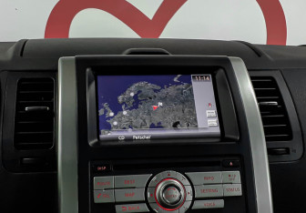 Подержанный автомобиль Nissan X-Trail 2012 года (13 фото)