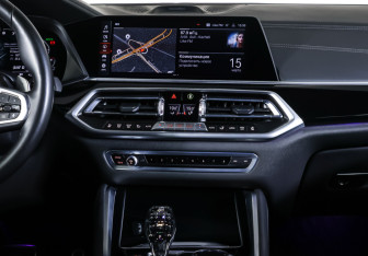 Подержанный автомобиль BMW X6 2021 года (14 фото)