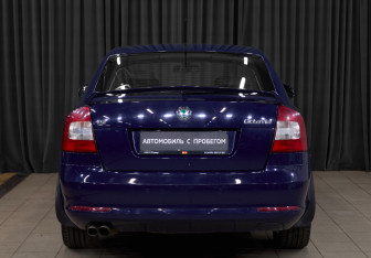 Подержанный автомобиль Skoda Octavia Liftback 2012 года (5 фото)