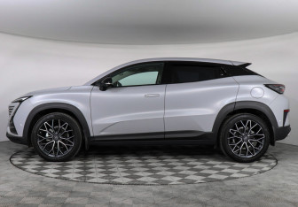 Подержанный автомобиль Changan UNI-T 2023 года (8 фото)