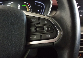 Подержанный автомобиль Geely Coolray 2022 года (15 фото)