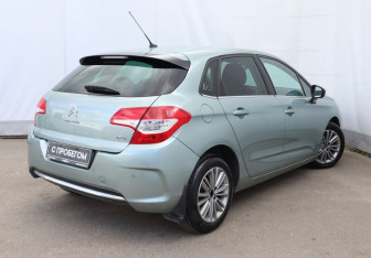 Подержанный автомобиль Citroen C4 Hatchback 2011 года (4 фото)