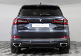 Подержанный автомобиль BMW X5 2019 года (4 фото)
