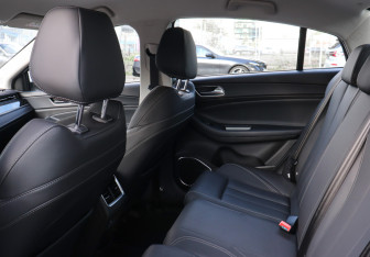 Подержанный автомобиль Omoda S5 2024 года (10 фото)