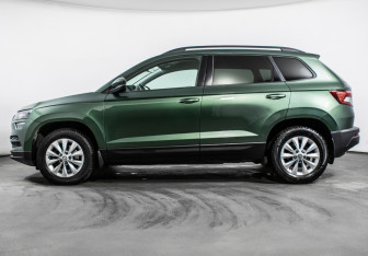 Подержанный автомобиль Skoda Karoq 2020 года (8 фото)