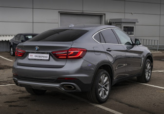 Подержанный автомобиль BMW X6 2019 года (6 фото)