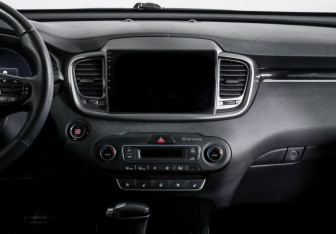 Подержанный автомобиль Kia Sorento 2016 года (14 фото)