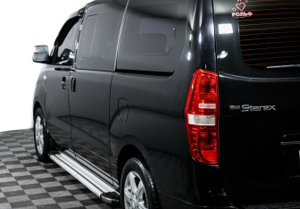 Подержанный автомобиль Hyundai Grand Starex 2013 года (8 фото)