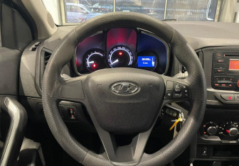 Подержанный автомобиль LADA (ВАЗ) XRAY 2017 года (13 фото)