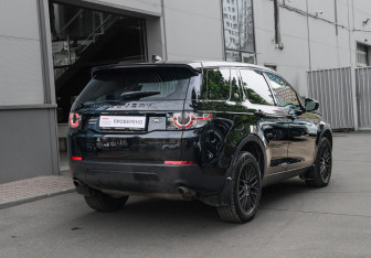 Подержанный автомобиль Land Rover Discovery Sport 2019 года (4 фото)